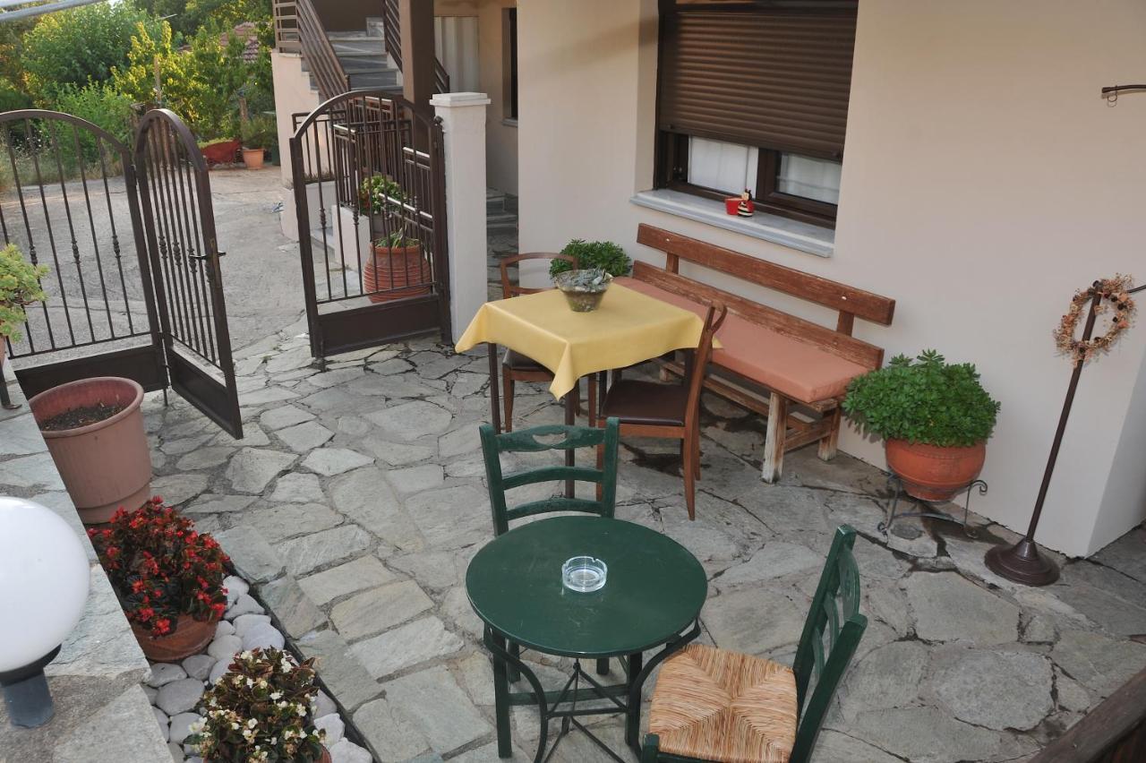 Guesthouse Bloutsos Rooms كاستراكيون المظهر الخارجي الصورة
