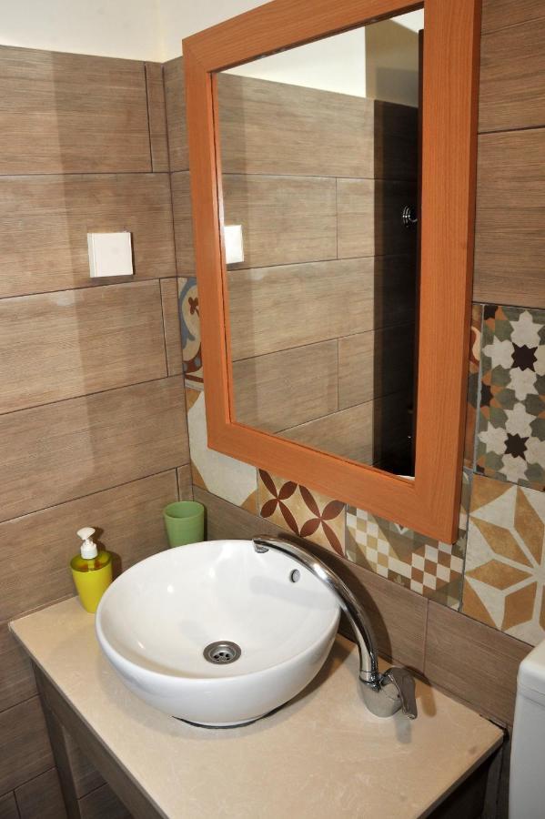 Guesthouse Bloutsos Rooms كاستراكيون المظهر الخارجي الصورة