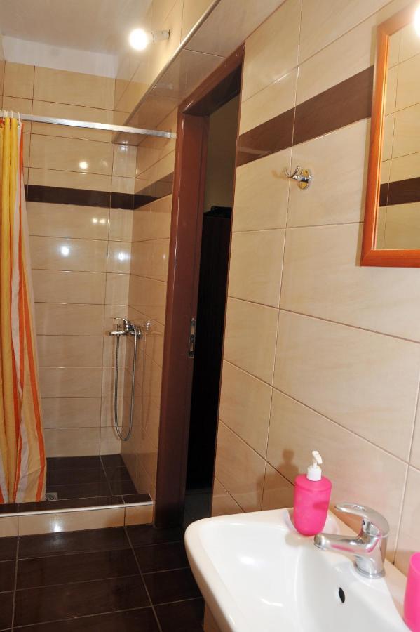 Guesthouse Bloutsos Rooms كاستراكيون المظهر الخارجي الصورة